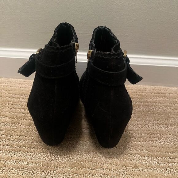 DV By Dolce Vita Black Suede Ankle Wedge Booties - Picture 6 of 6